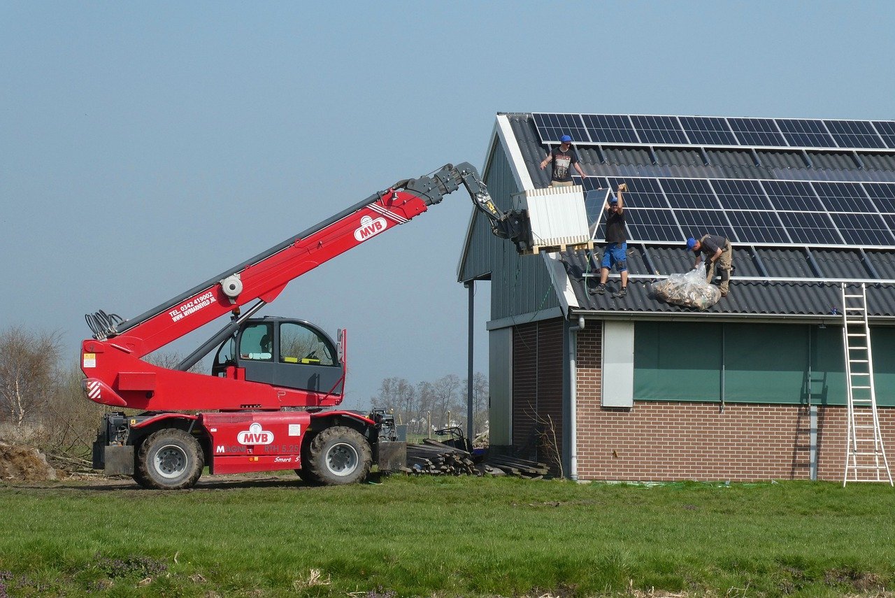 Anbringung Solarkollektoren Haus